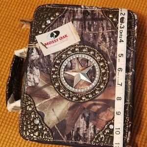 Brand New Mossy Oak Studded Bible Covers (1 Available)